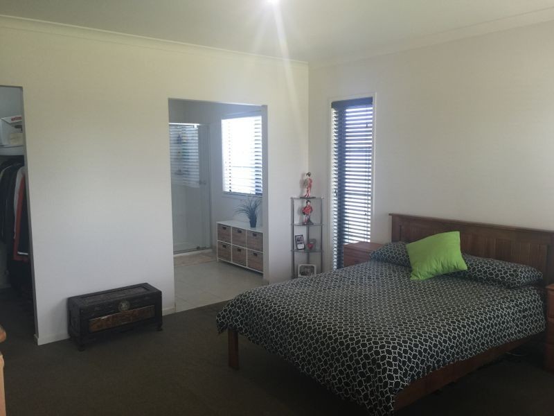 12 Gladiolus Circuit, Cranbourne North VIC 3977