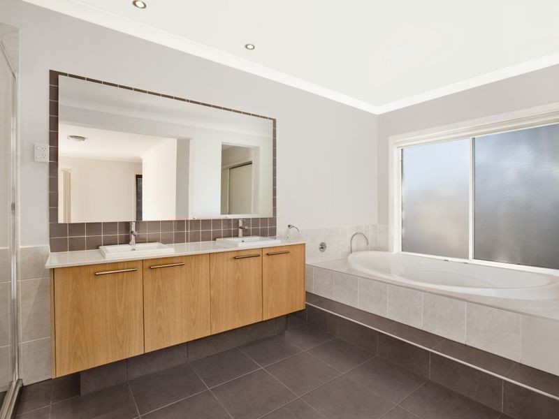 2 Habitat Park Drive, Doncaster East VIC 3109