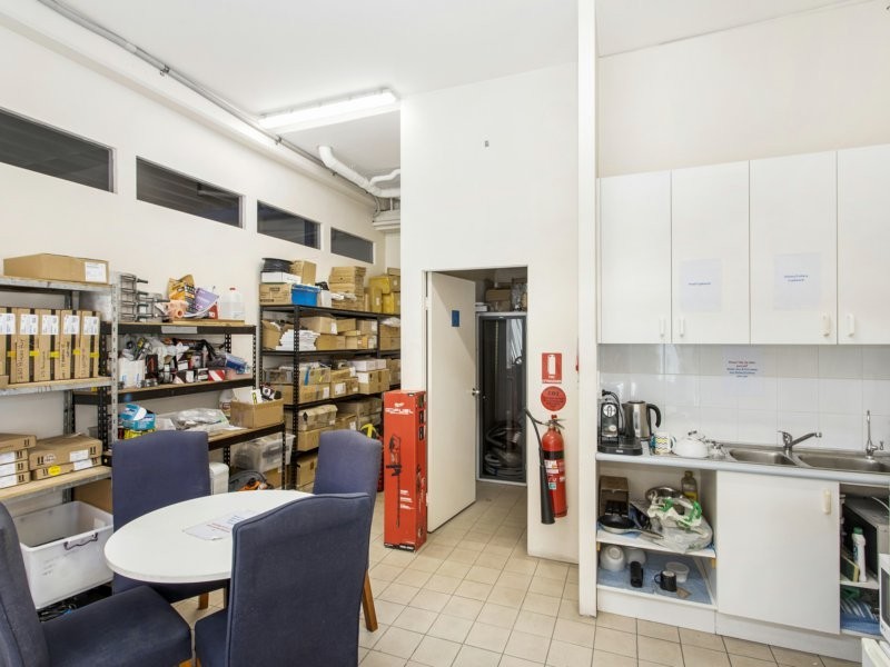 2/27-29 Sir Joseph Banks Street, Botany NSW 2019