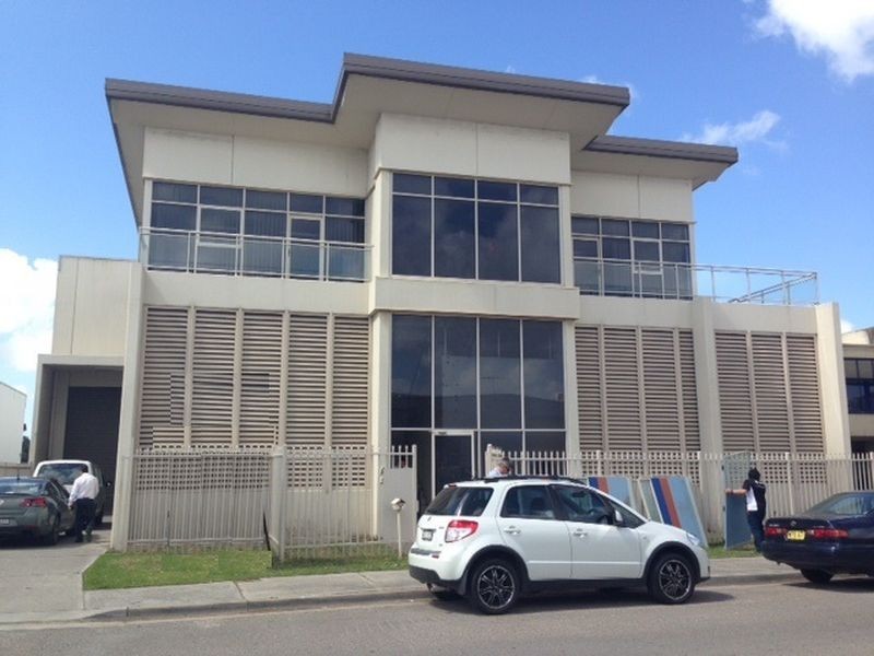 5 Burrows Road South, St Peters NSW 2044