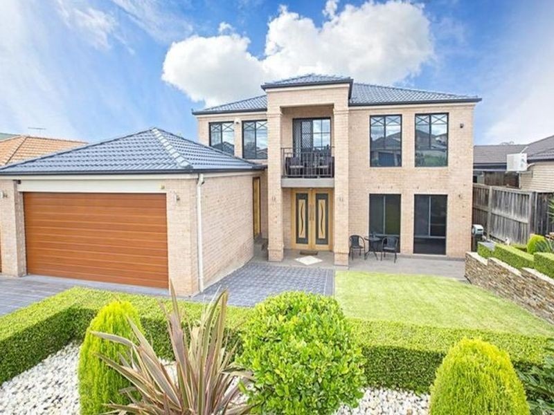 27 Carmichael Drive, West Hoxton NSW 2171