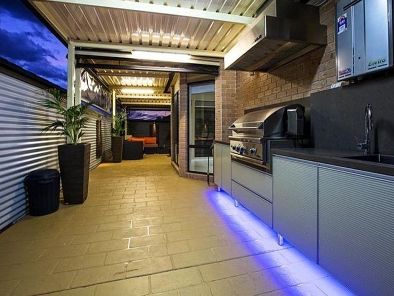 27 Carmichael Drive, West Hoxton NSW 2171