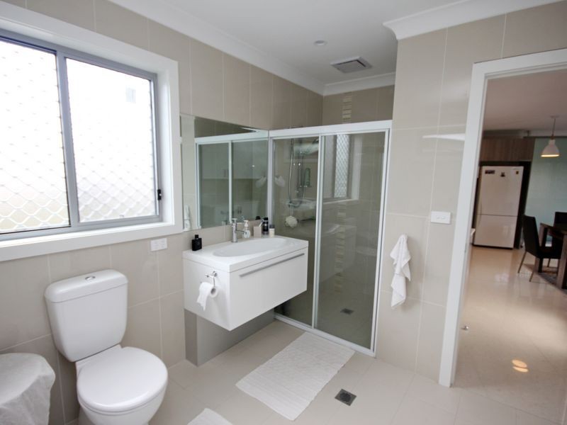 15A Dandenong Close, Bossley Park NSW 2176