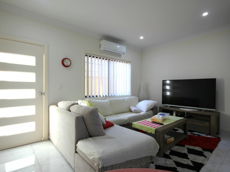 13A Cambridge Street, Fairfield West NSW 2165