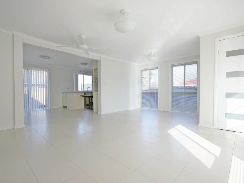 15 Dandenong Close, Bossley Park NSW 2176