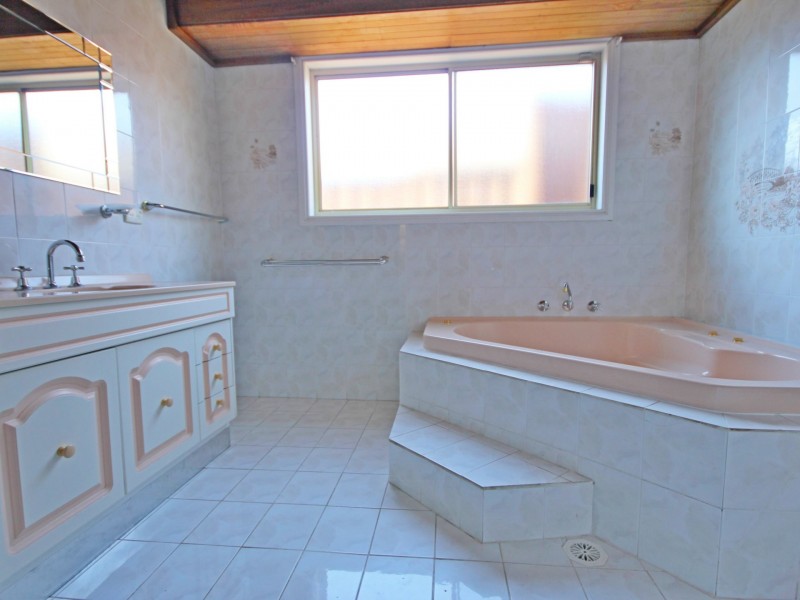 3 Fitzroy Crescent, Hinchinbrook NSW 2168