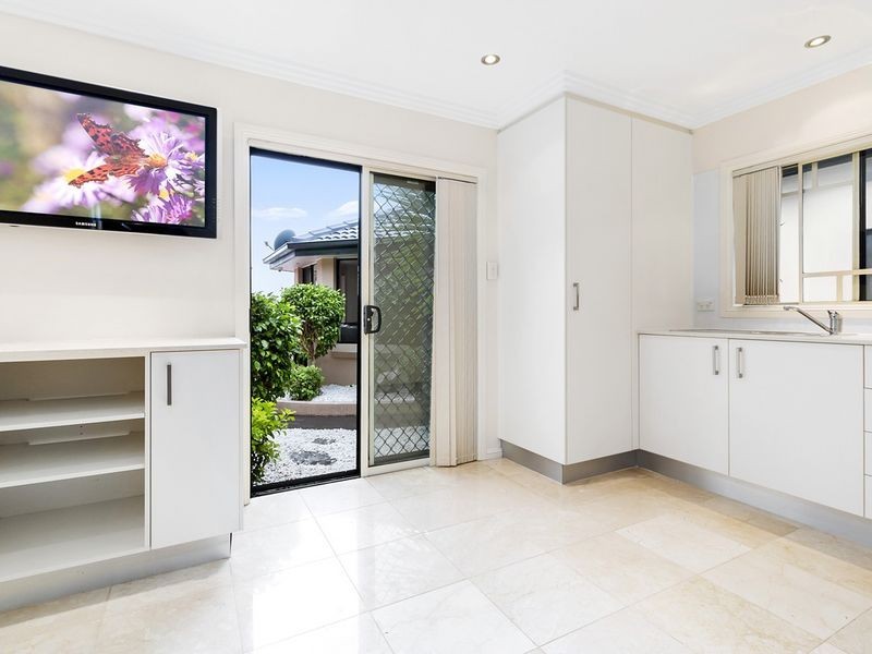 33 Solander Avenue, West Hoxton NSW 2171