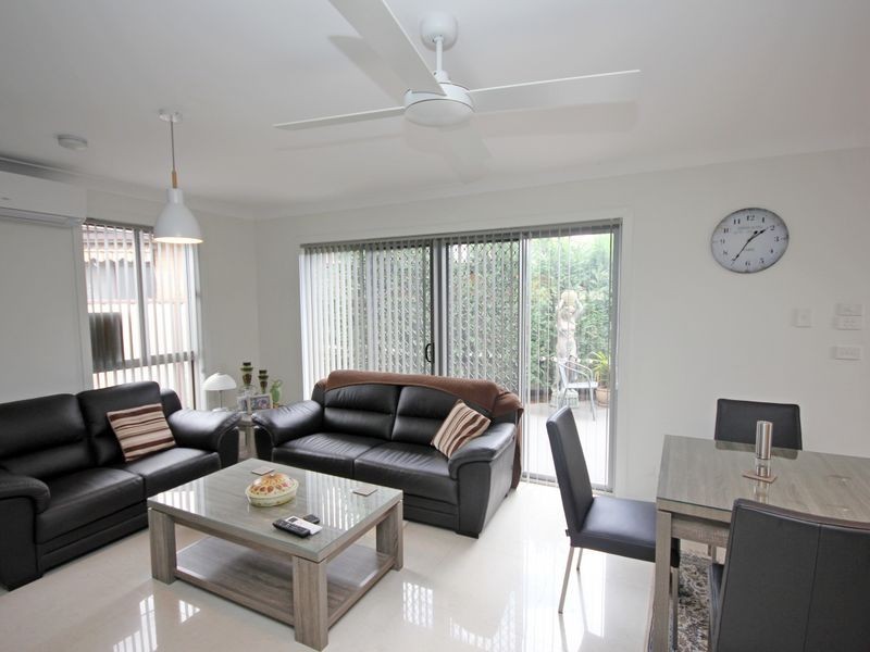 15A Dandenong Close, Bossley Park NSW 2176