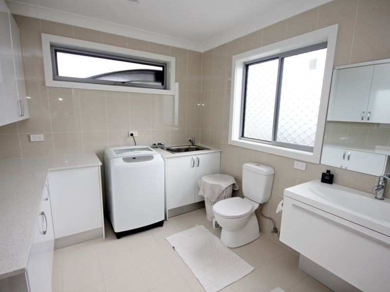 15A Dandenong Close, Bossley Park NSW 2176