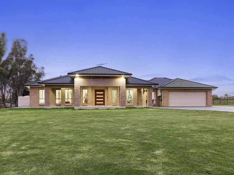 1 Barwar Close, Horsley Park NSW 2175