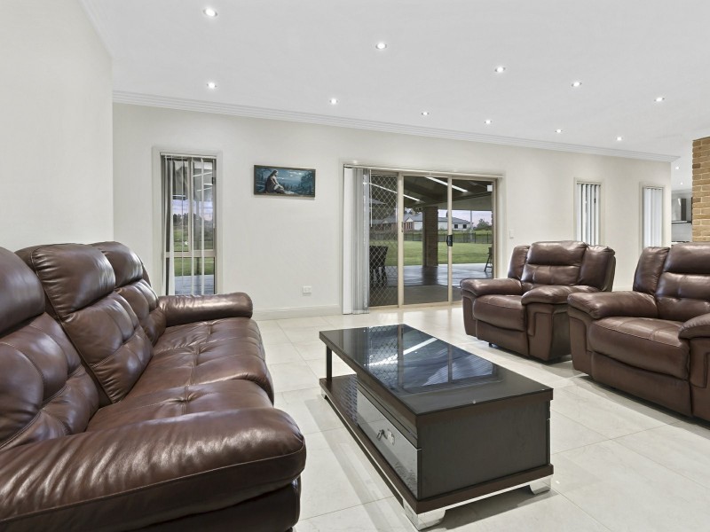 1 Barwar Close, Horsley Park NSW 2175