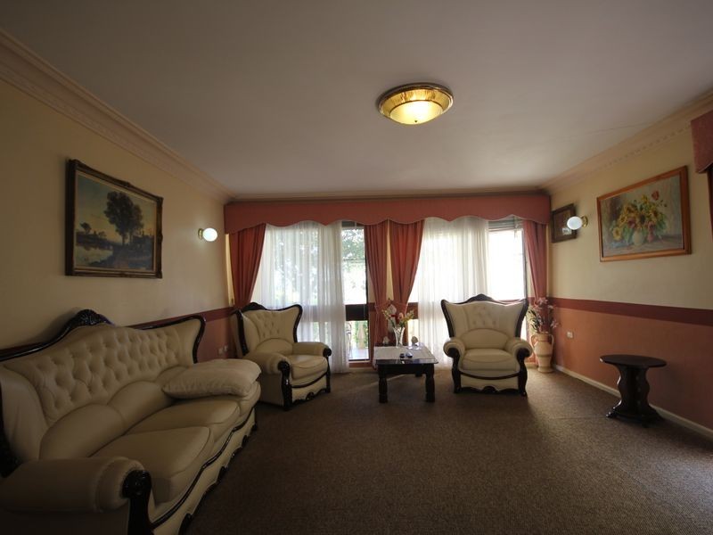 1242 Mamre Road, Mount Vernon NSW 2178