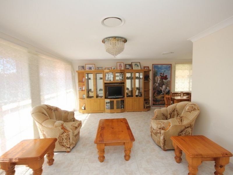 72 Kalang Road, Edensor Park NSW 2176