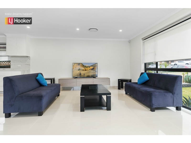 14 Bettong Crescent, Bossley Park NSW 2176