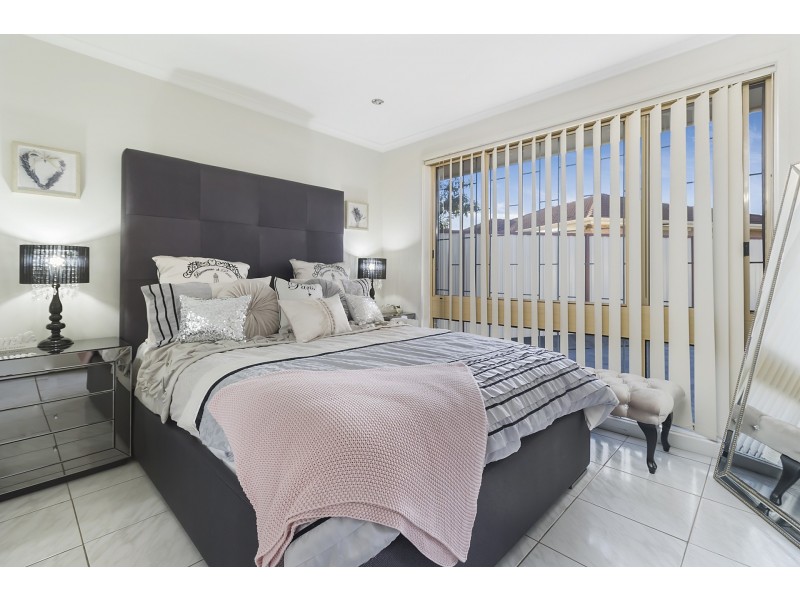 9 Marciano Close, Edensor Park NSW 2176