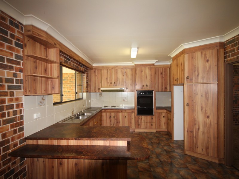 179 Mimosa Road, Bossley Park NSW 2176