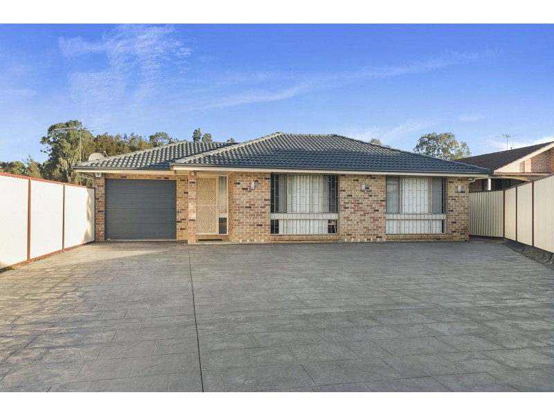 9 Marciano Close, Edensor Park NSW 2176