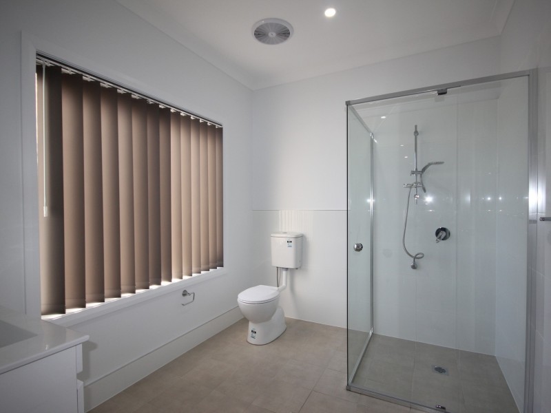 2/620 Polding Street, Bossley Park NSW 2176