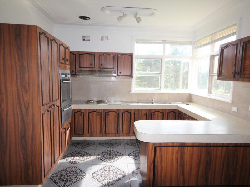 5 Clementson Drive, Rossmore NSW 2557