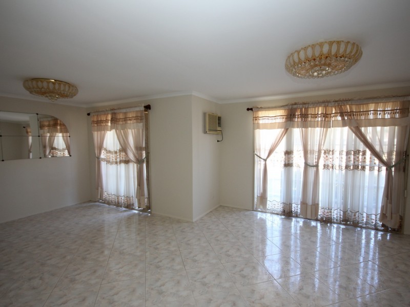 29 Nineveh Crescent, Greenfield Park NSW 2176