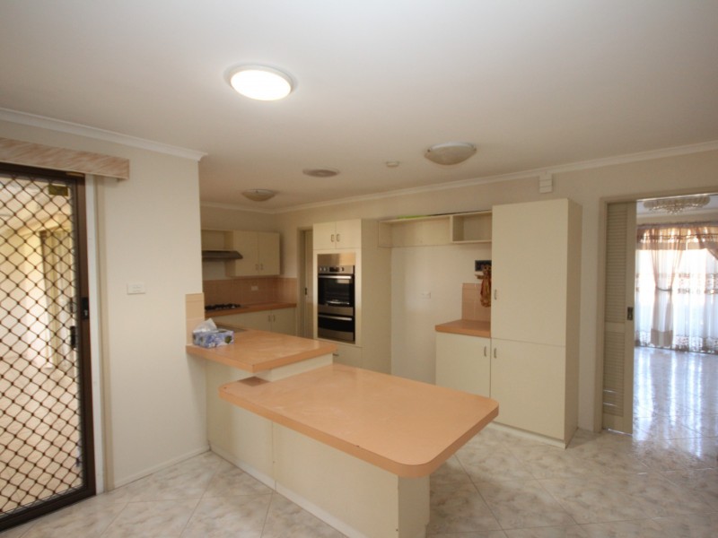 29 Nineveh Crescent, Greenfield Park NSW 2176