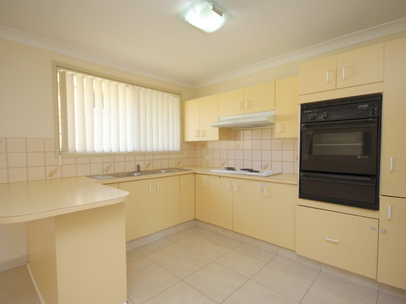 2 Gundagai Crescent, Wakeley NSW 2176