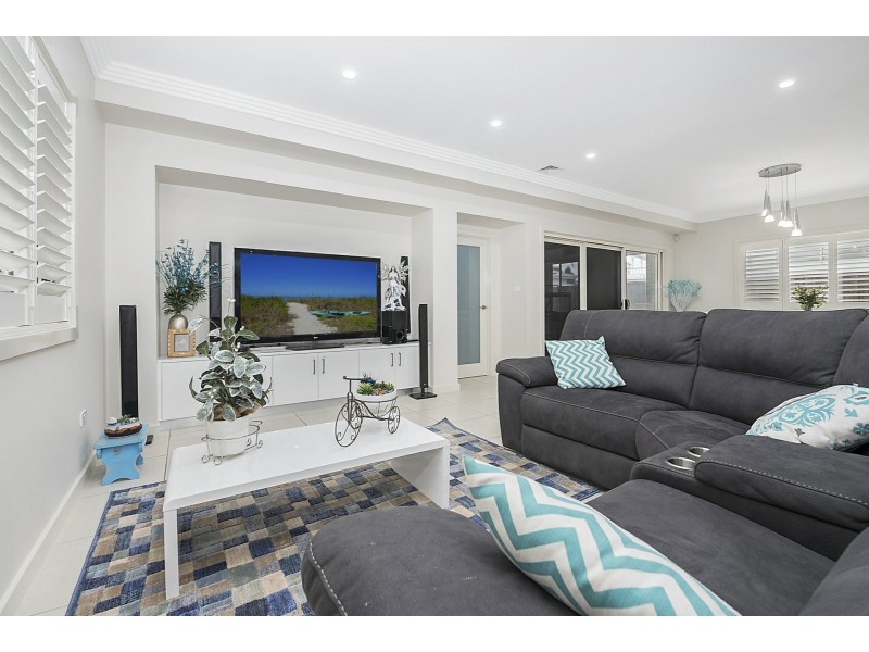 1a Falklands Avenue, Bossley Park NSW 2176