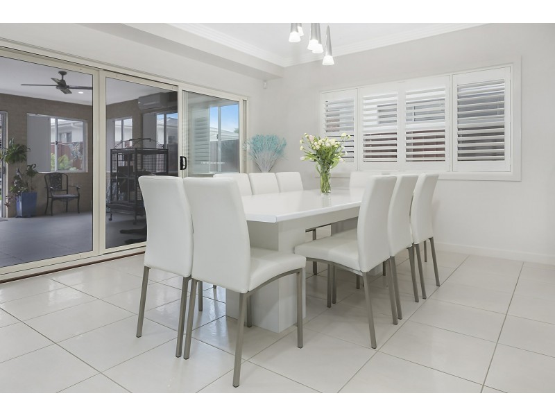 1a Falklands Avenue, Bossley Park NSW 2176