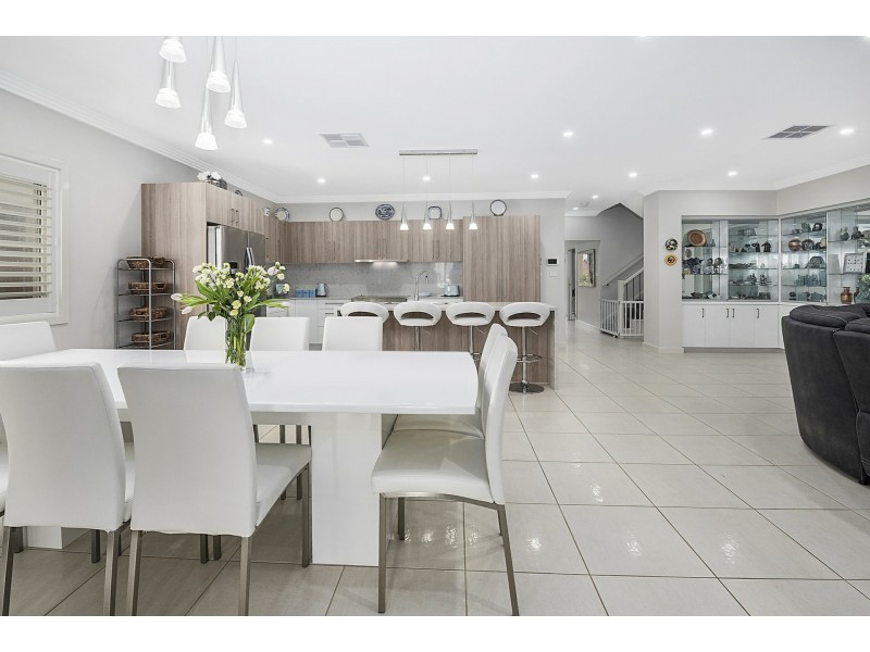 1a Falklands Avenue, Bossley Park NSW 2176