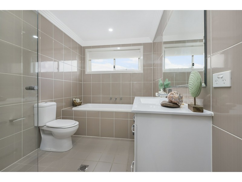 1a Falklands Avenue, Bossley Park NSW 2176