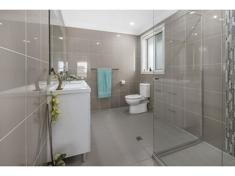 1a Falklands Avenue, Bossley Park NSW 2176