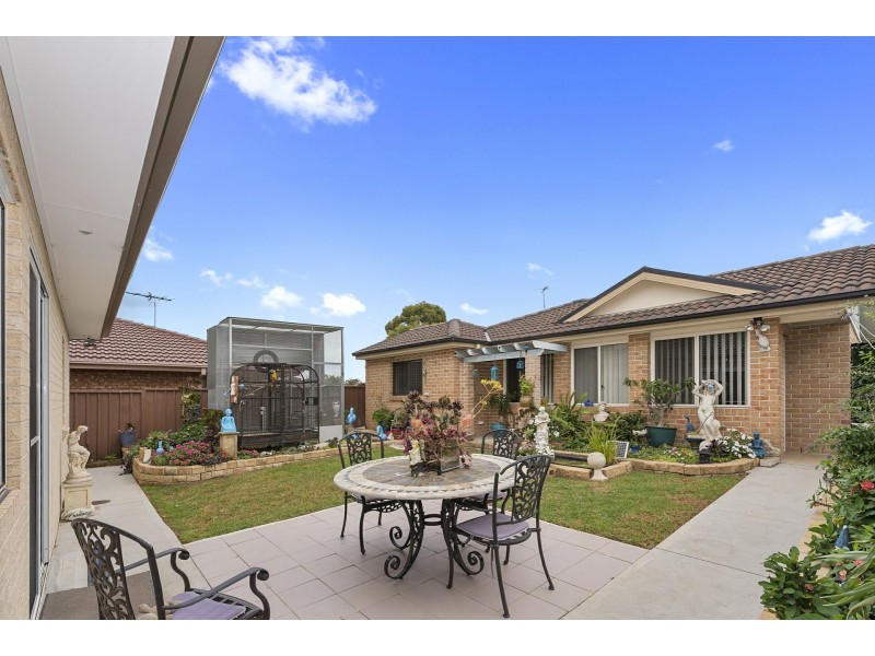 1a Falklands Avenue, Bossley Park NSW 2176