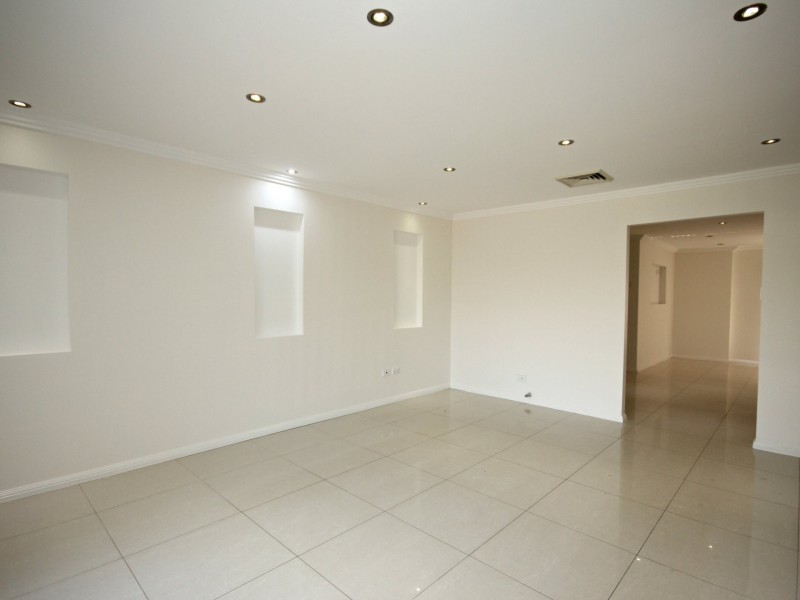 15 Rogan Crescent, Wakeley NSW 2176