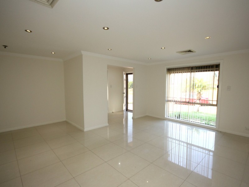 15 Rogan Crescent, Wakeley NSW 2176