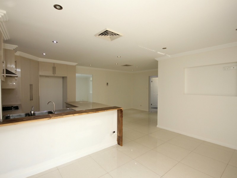 15 Rogan Crescent, Wakeley NSW 2176