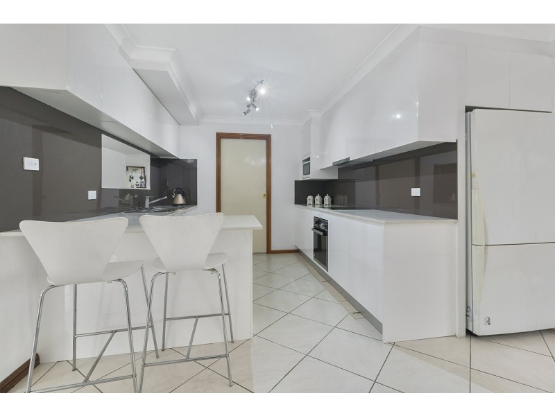 1a Kingston Place, Abbotsbury NSW 2176