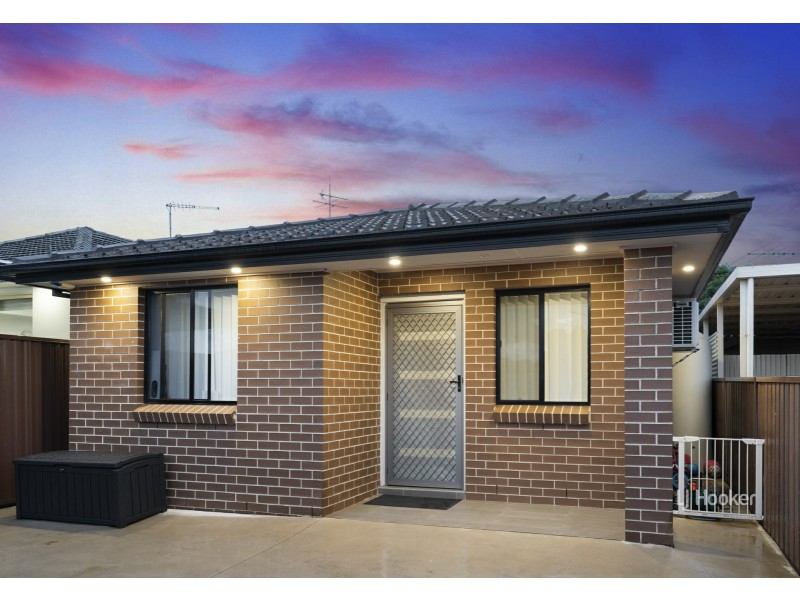 20a Corona Road, Fairfield West NSW 2165