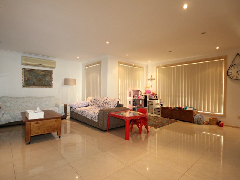 15 Warfield Place, Cecil Hills NSW 2171