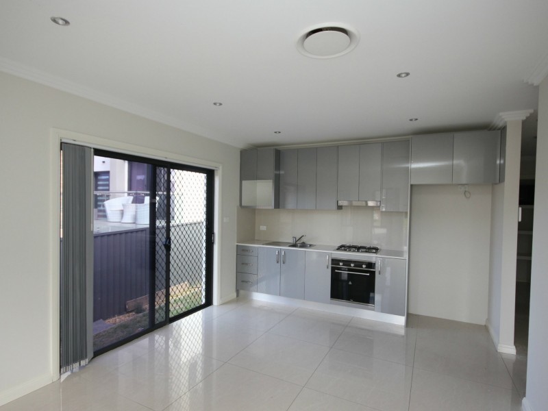 31a Cuthbert Crescent, Edensor Park NSW 2176