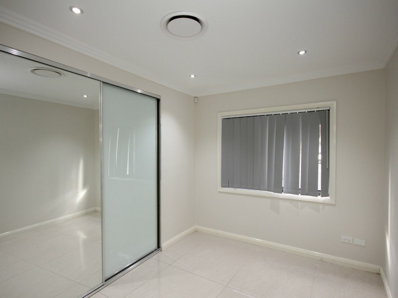 31a Cuthbert Crescent, Edensor Park NSW 2176