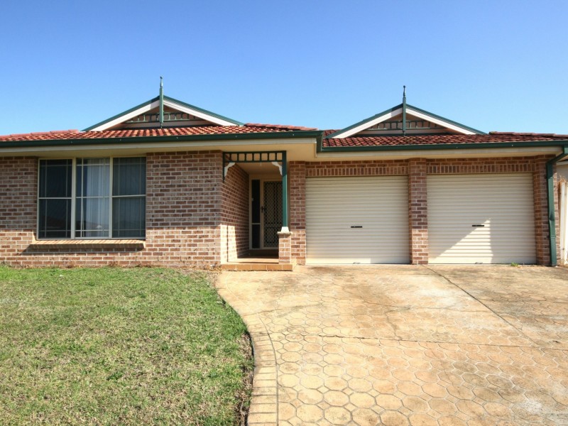 16 Mitchell Drive, West Hoxton NSW 2171