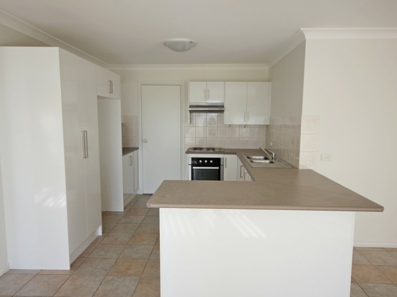 16 Mitchell Drive, West Hoxton NSW 2171