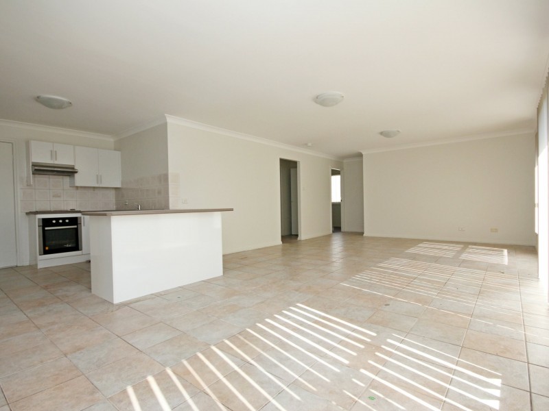 16 Mitchell Drive, West Hoxton NSW 2171