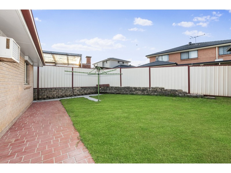 23 Quarry Road, Bossley Park NSW 2176