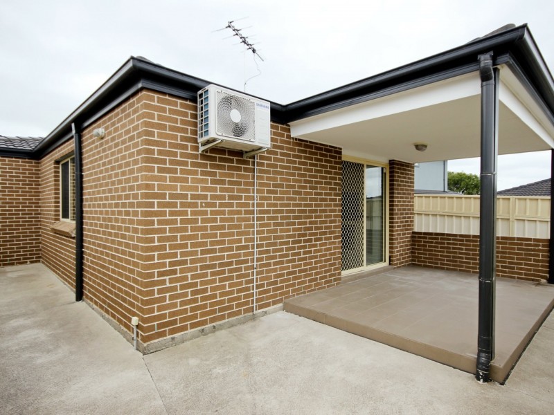 6a Lansbury Street, Edensor Park NSW 2176