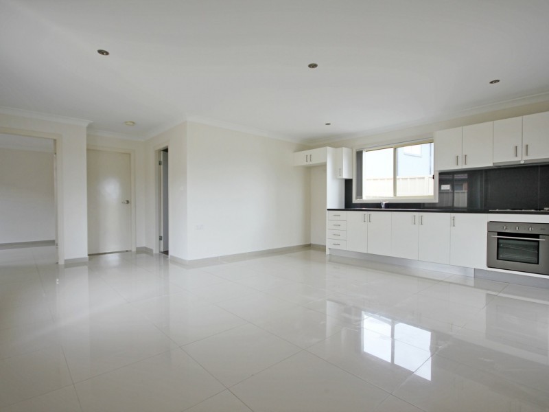 6a Lansbury Street, Edensor Park NSW 2176