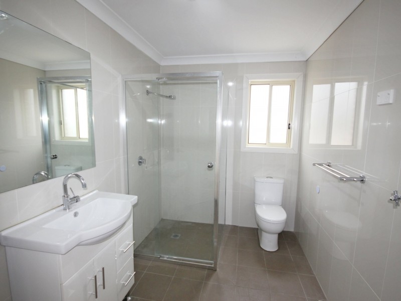 6a Lansbury Street, Edensor Park NSW 2176