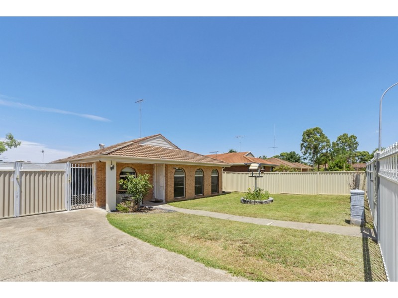 5 Lawton Place, Oakhurst NSW 2761