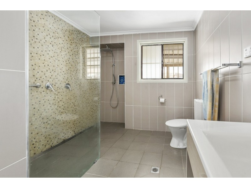 5 Lawton Place, Oakhurst NSW 2761