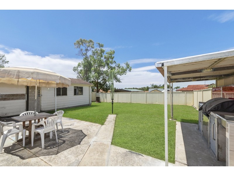5 Lawton Place, Oakhurst NSW 2761